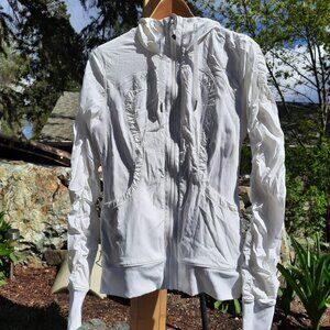 Lululemon White Women's Hooded Soft Shell Full Zip Reversible Jacket Size CAN 6